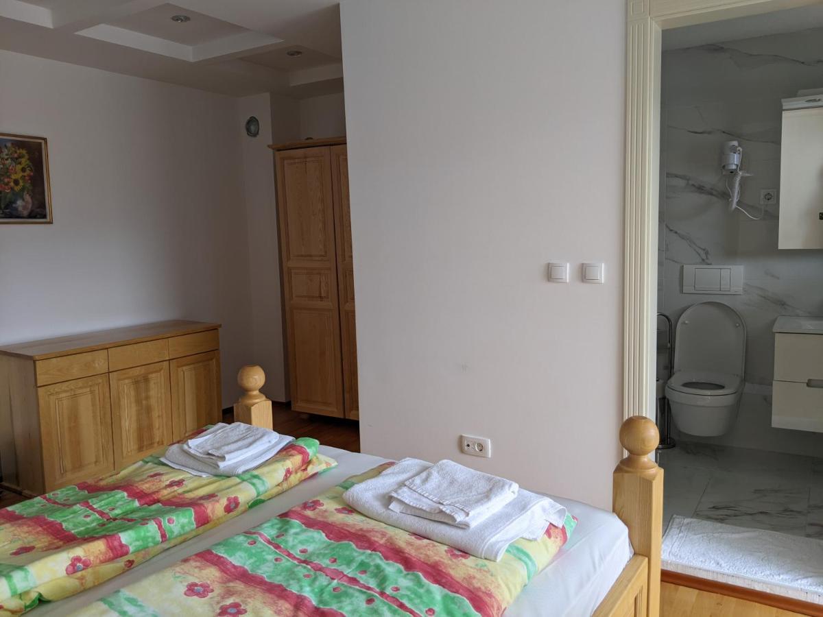 Apartments & Restaurant Abas Plav Exterior photo